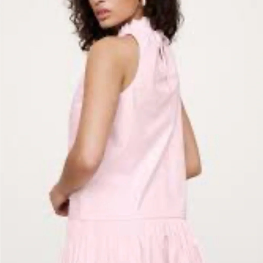 Banana Republic Cotton Poplin Ruche-Neck Top in Lilac Sea Size S NWT - Picture 2 of 3
